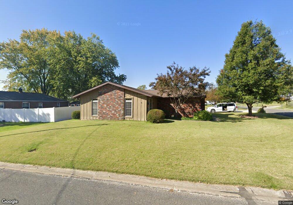 101 Maryknoll Dr, Maryville, IL 62062 - photo 1