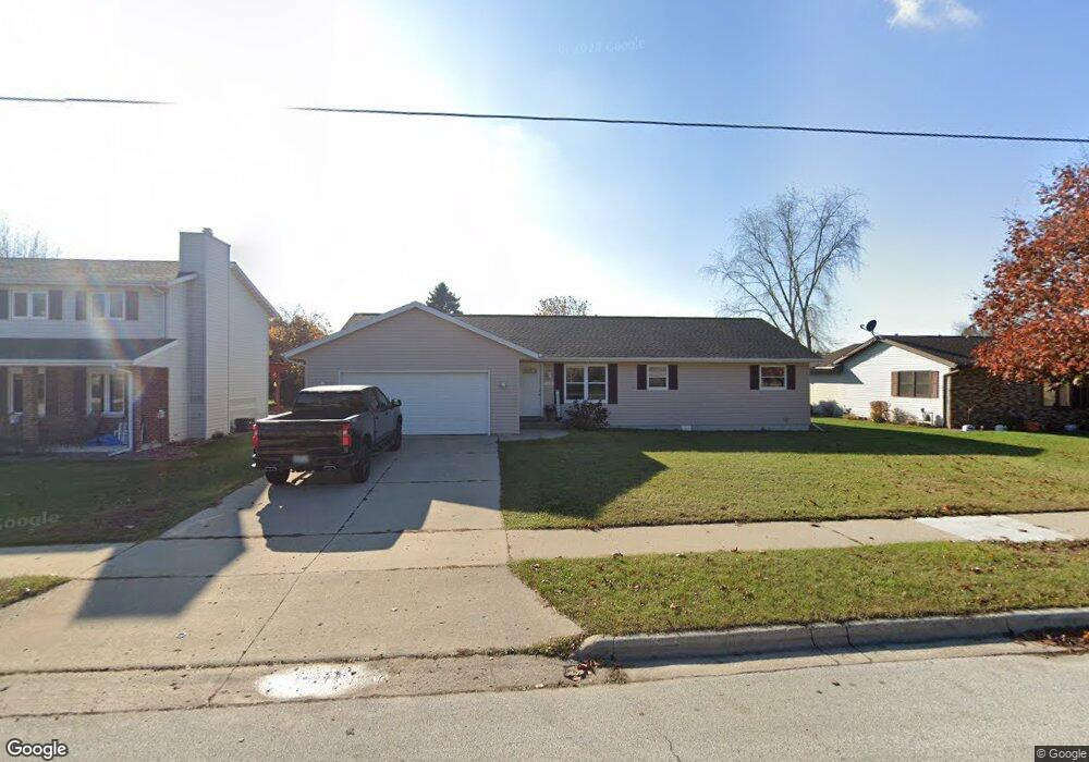 2823 45th St, Two Rivers, WI 54241 - photo 1