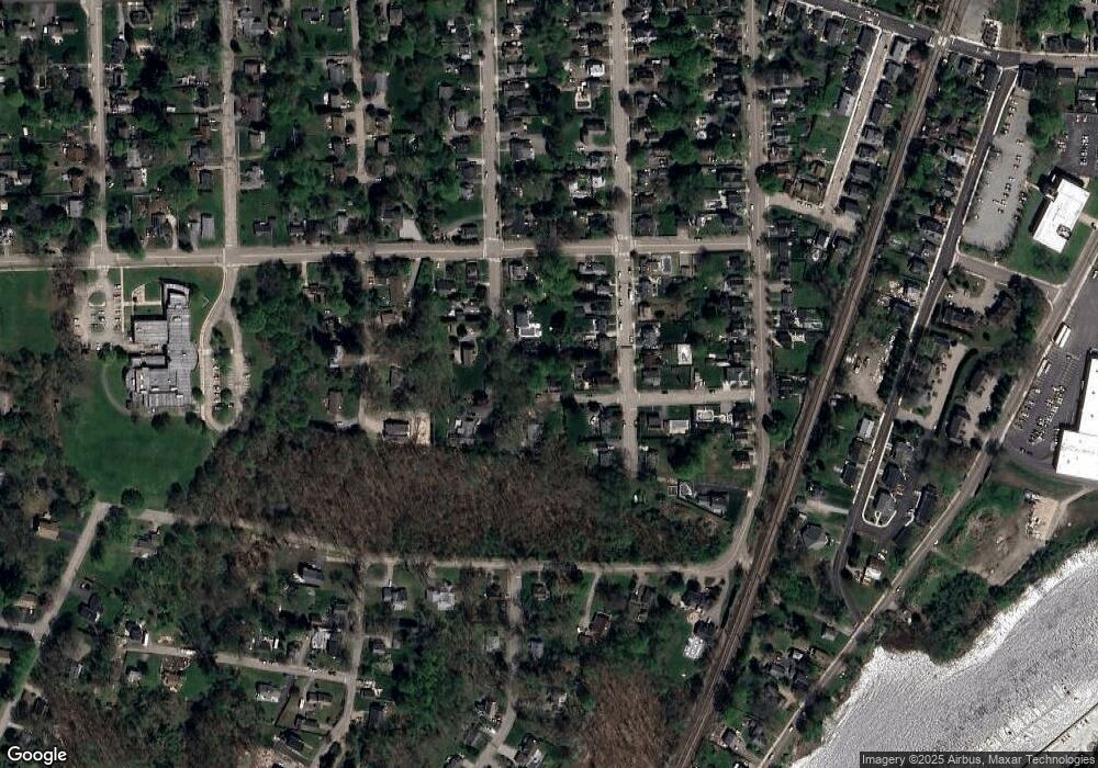 21 Locust St, Pawcatuck, CT 06379 - photo 1