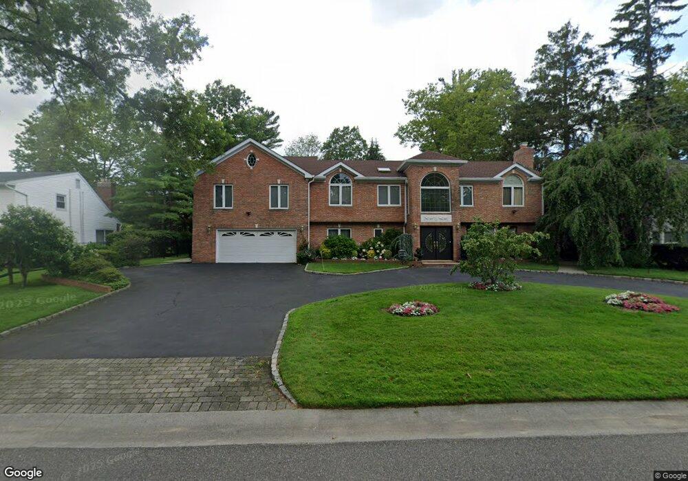 81 Reni Rd, Manhasset, NY 11030 - photo 1