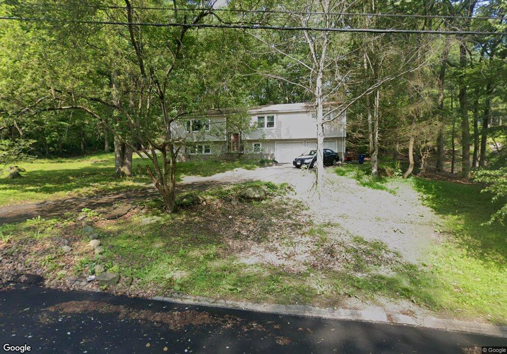 820 Quarter Mile Rd, Orange, CT 06477 - photo 1