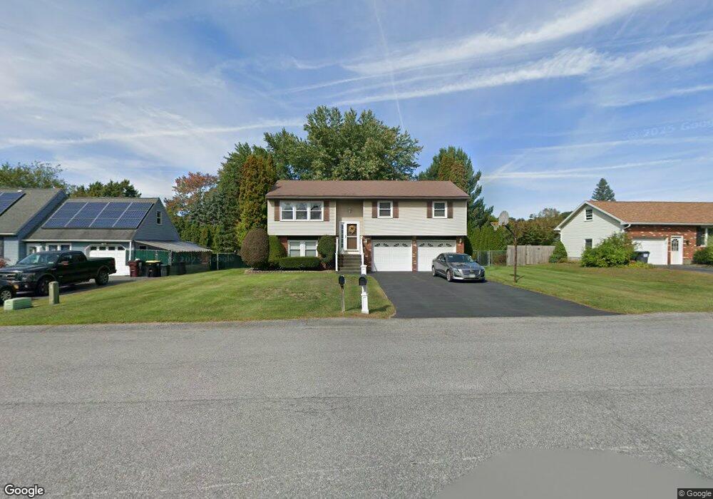 4 Concord Dr, Schenectady, NY 12309 - photo 1