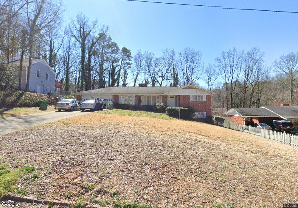 4110 Flintridge Dr, Stone Mountain, GA 30083 - photo 1