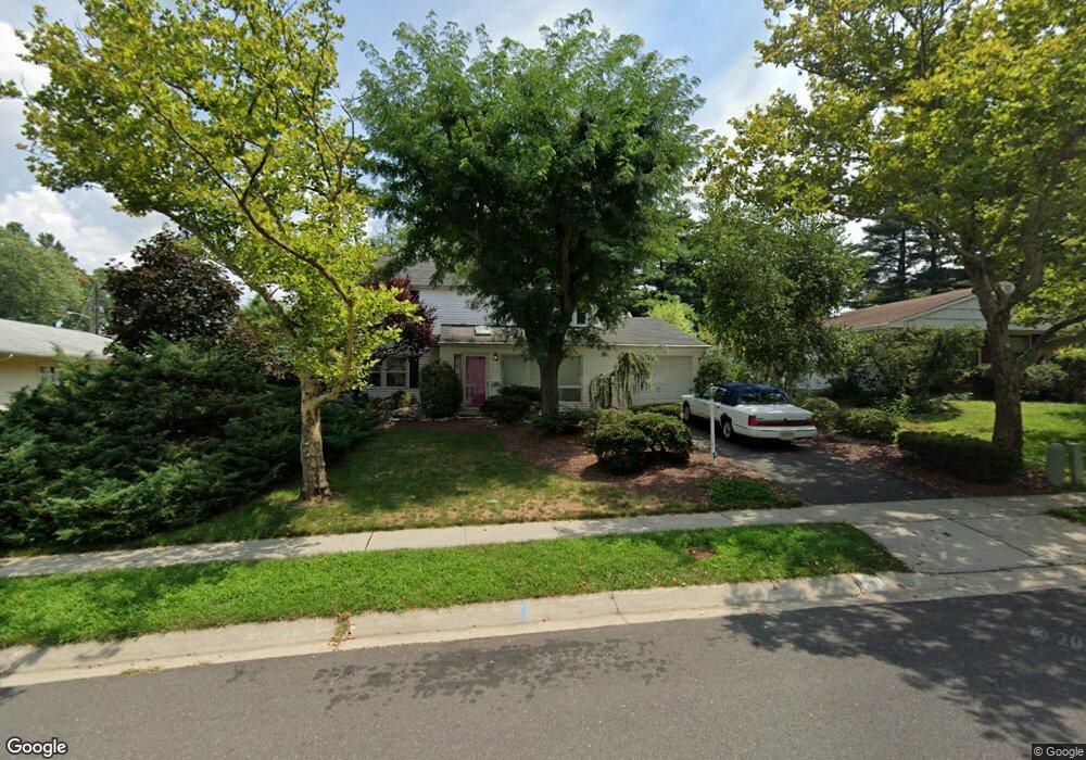 8 Avalon Ln, Matawan, NJ 07747 - photo 1
