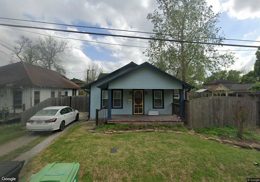 1031 Dunbar St, Houston, TX 77009 - photo 1