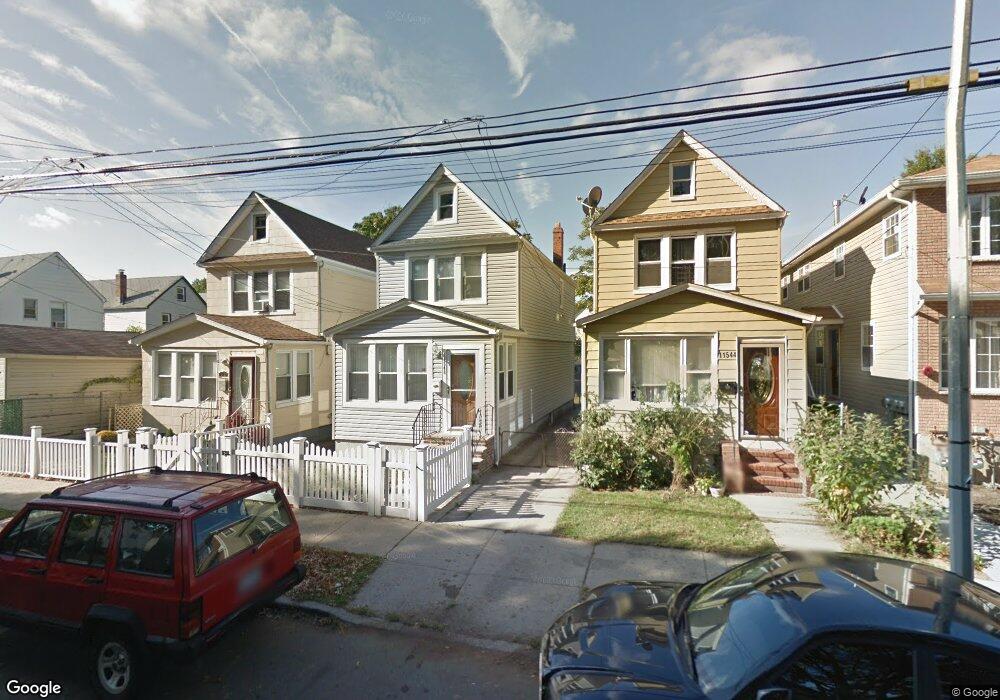 11546 170th St, Jamaica, NY 11434 - photo 1