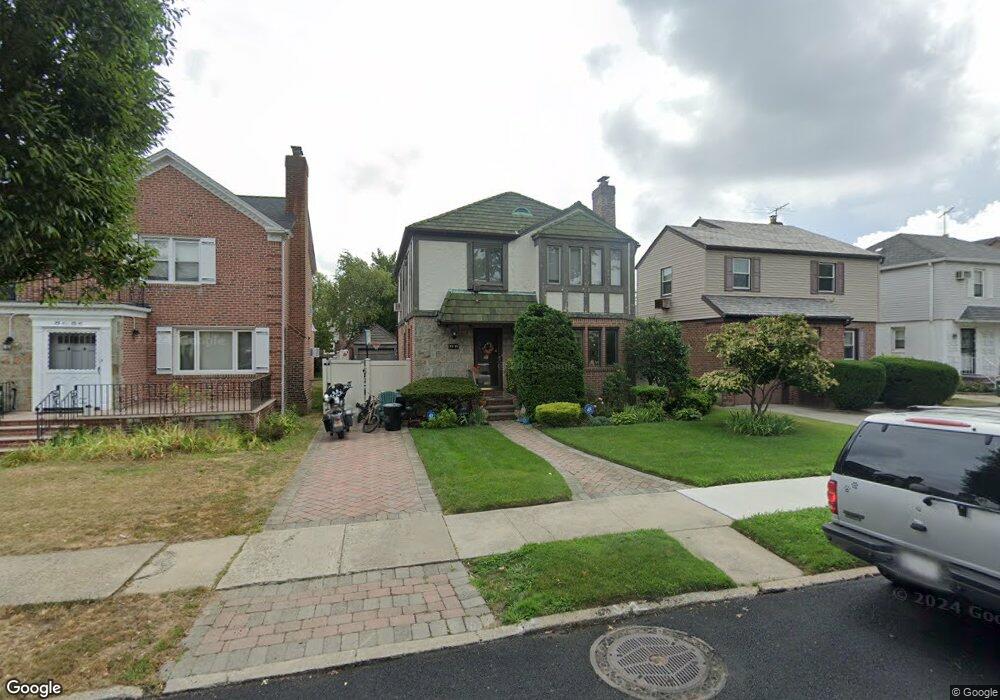 7351 192nd St, Fresh Meadows, NY 11366 - photo 1