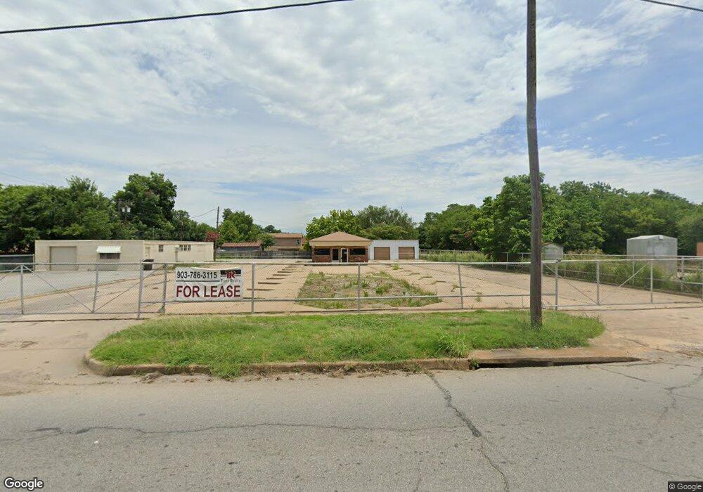 520 S Armstrong Ave, Denison, TX 75020 - photo 1