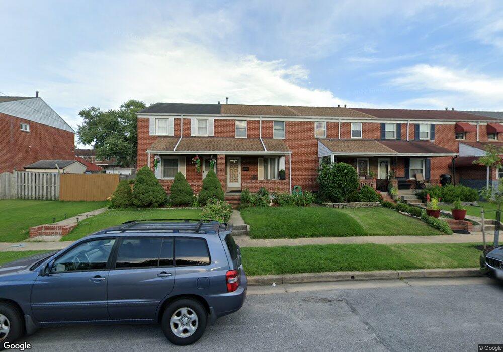 911 Foxcroft Ln, Essex, MD 21221 - photo 1