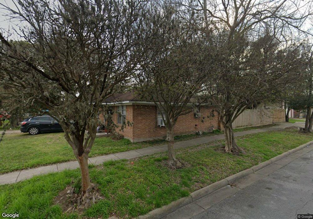 4523 Billingsley St, Houston, TX 77009 - photo 1