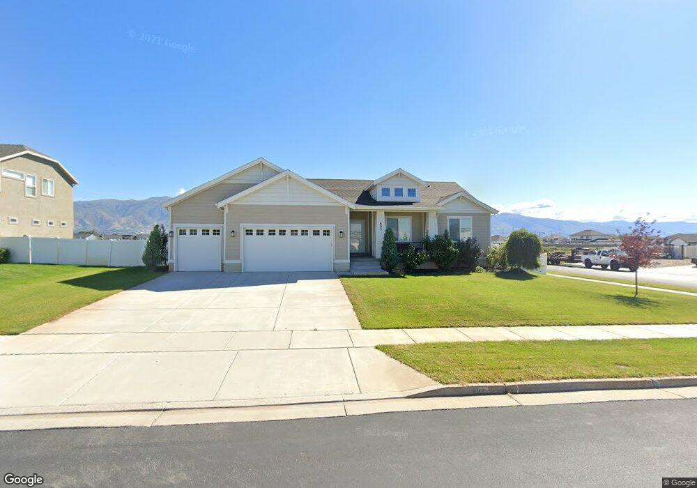 693 S Sugar Pine Dr, Layton, UT 84041 - photo 1