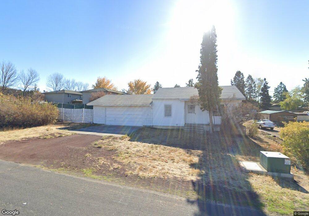 1750 SW Juniper Ave, Redmond, OR 97756 - photo 1