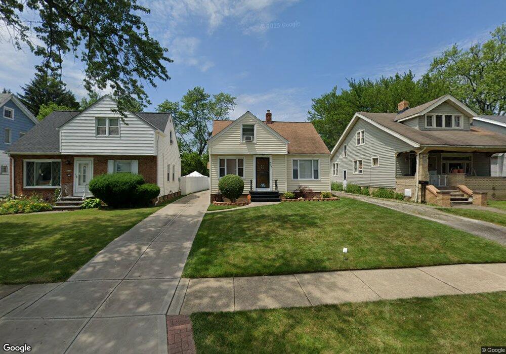 5126 Philip Ave, Maple Heights, OH 44137 - photo 1