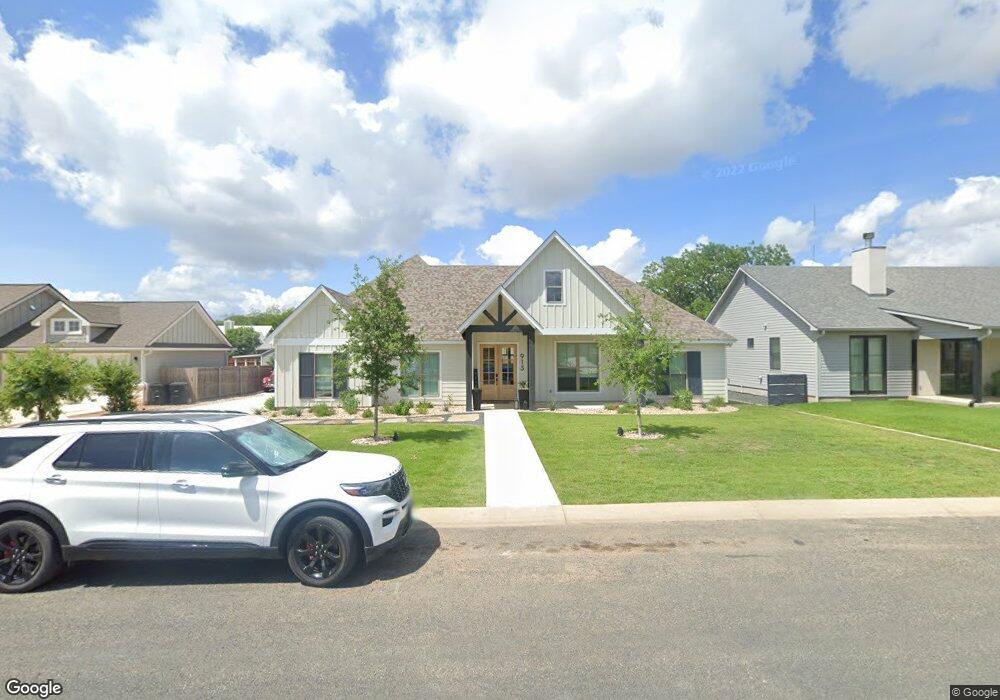 913 Laurel Ln unit 53, Fredericksburg, TX 78624 - photo 1