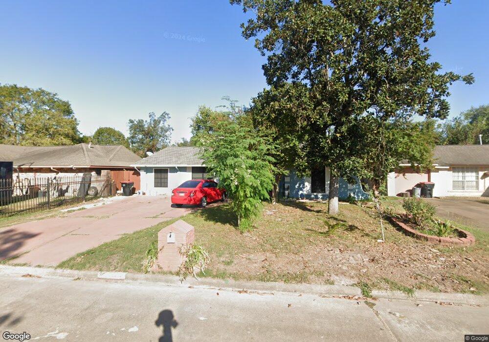 10174 Scotsbrook Dr, Houston, TX 77038 - photo 1