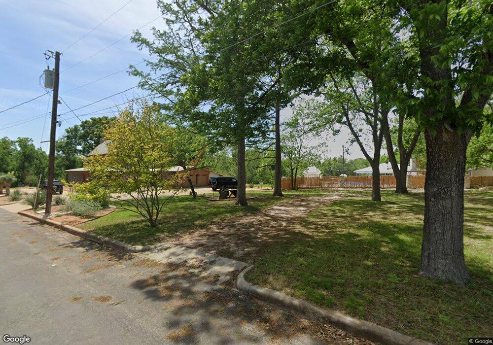 105 W Peach St, Fredericksburg, TX 78624 - photo 1