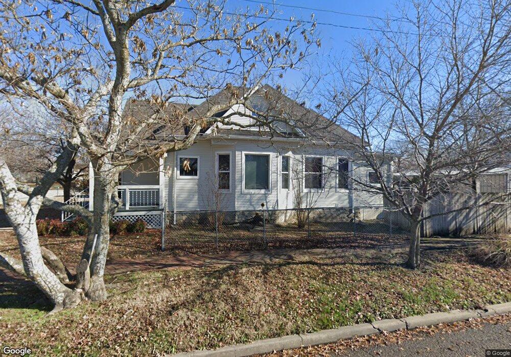 2330 Broadway Ave, Parsons, KS 67357 - photo 1