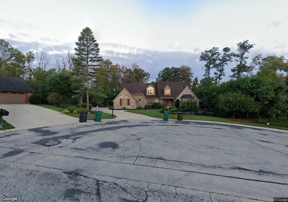 W161N8237 Pine Tree Ct, Menomonee Falls, WI 53051 - photo 1