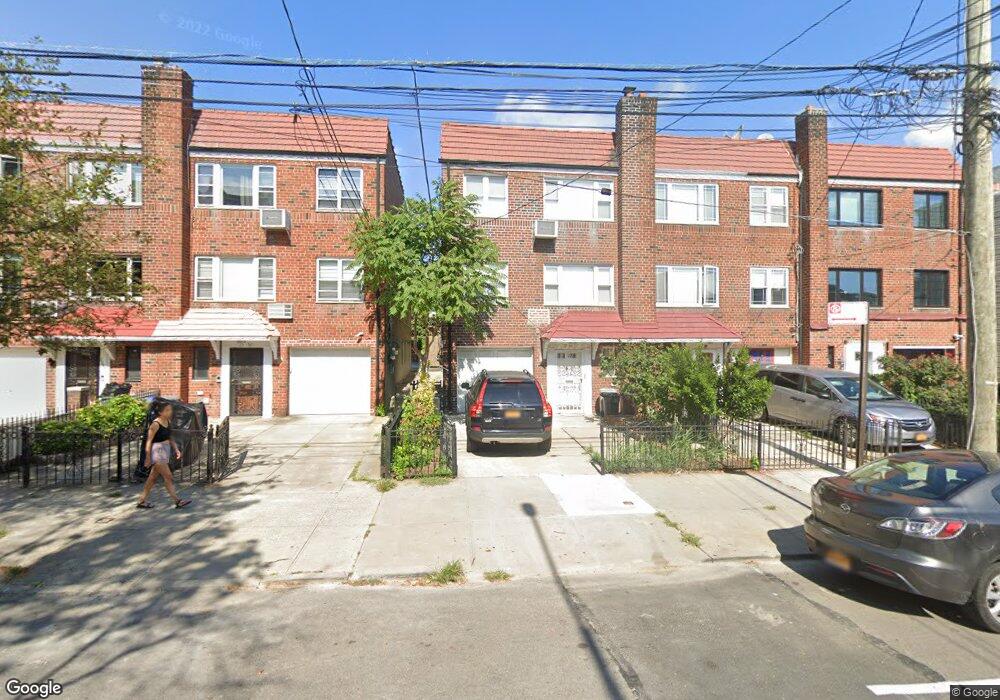 2556 43rd St, Astoria, NY 11103 - photo 1