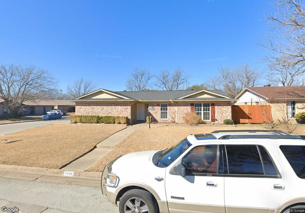 6644 Vega Dr, Fort Worth, TX 76133 - photo 1