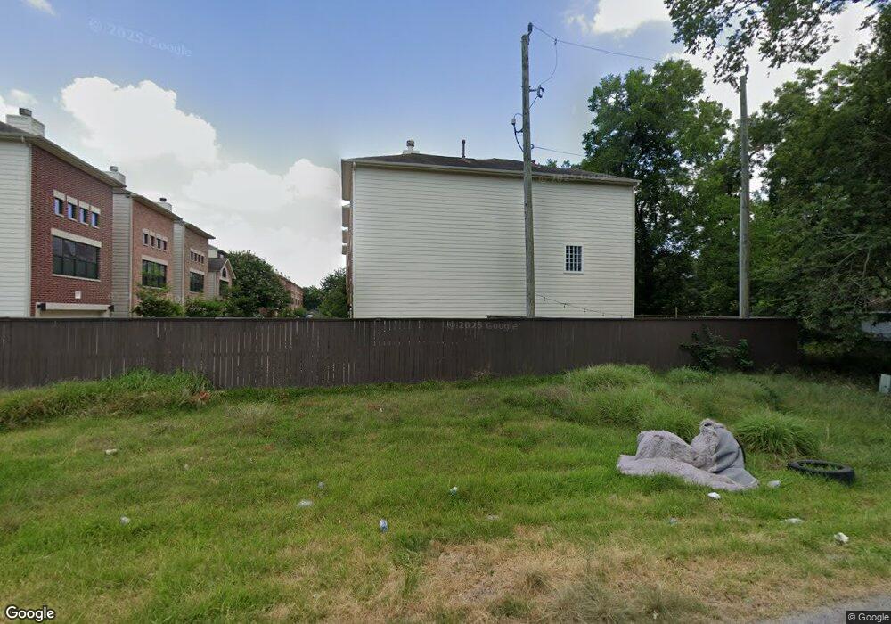 650 Westcross St unit 46, Houston, TX 77018 - photo 1