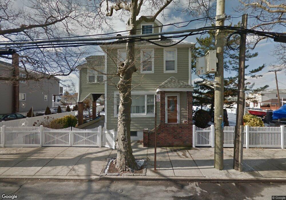 1707 Cross Bay Blvd, Broad Channel, NY 11693 - photo 1