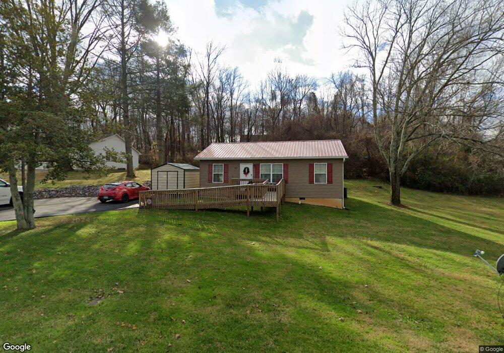 717 Hiwassee Hill Dr, Johnson City, TN 37601 - photo 1