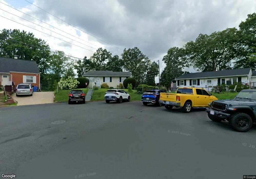 114 Runyon Ct, Manassas Park, VA 20111 - photo 1