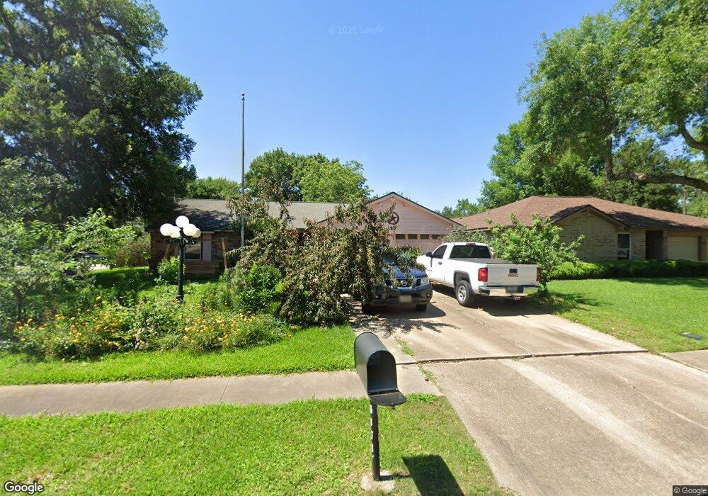 16403 Hibiscus Ln, Friendswood, TX 77546 - photo 1