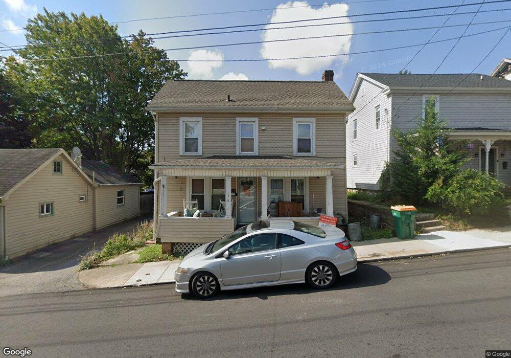 312 W 3rd St, Waynesboro, PA 17268 - photo 1