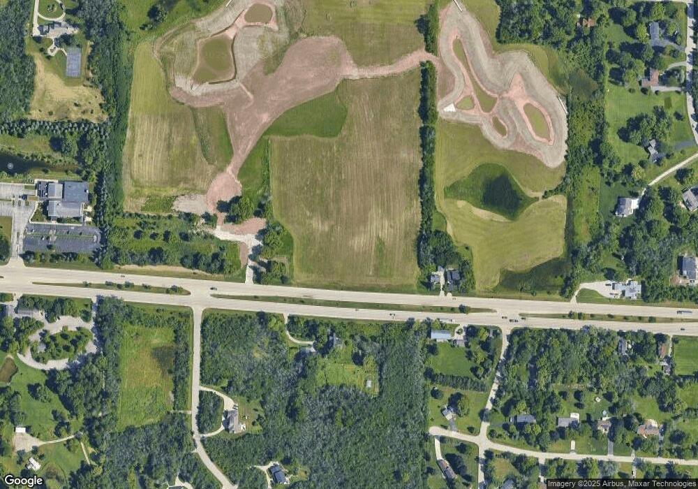 1749 N River Cir unit 37052180, River Hills, WI 53217 - photo 1