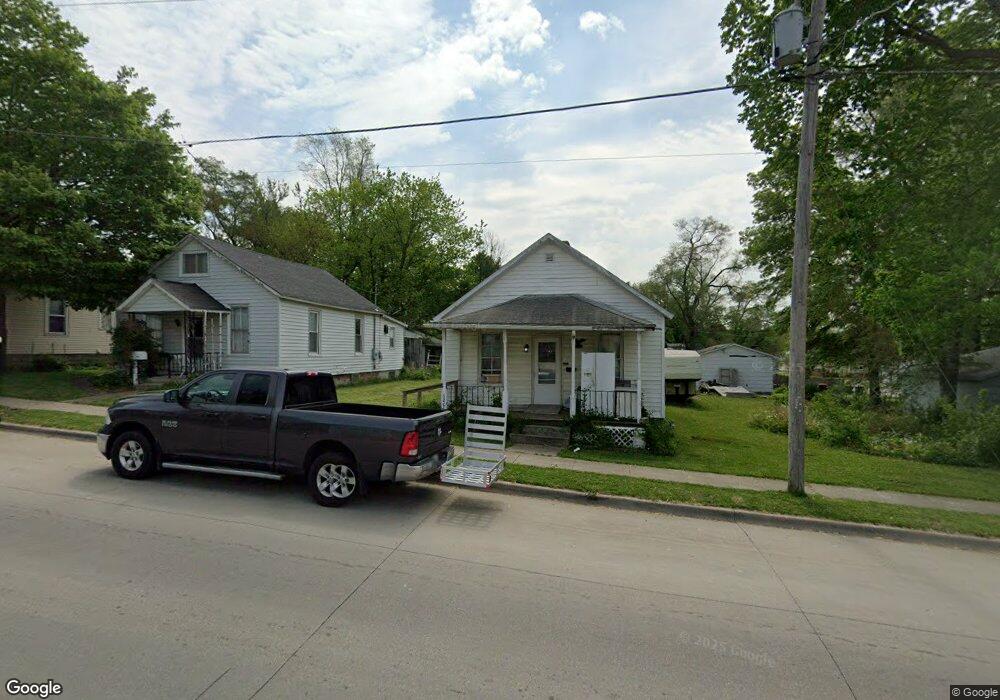 620 S Kickapoo St, Lincoln, IL 62656 - photo 1