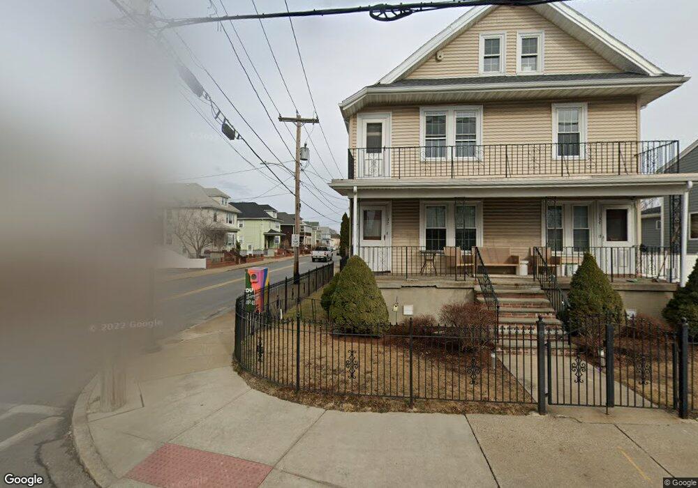 132 Willis Ave, Medford, MA 02155 - photo 1