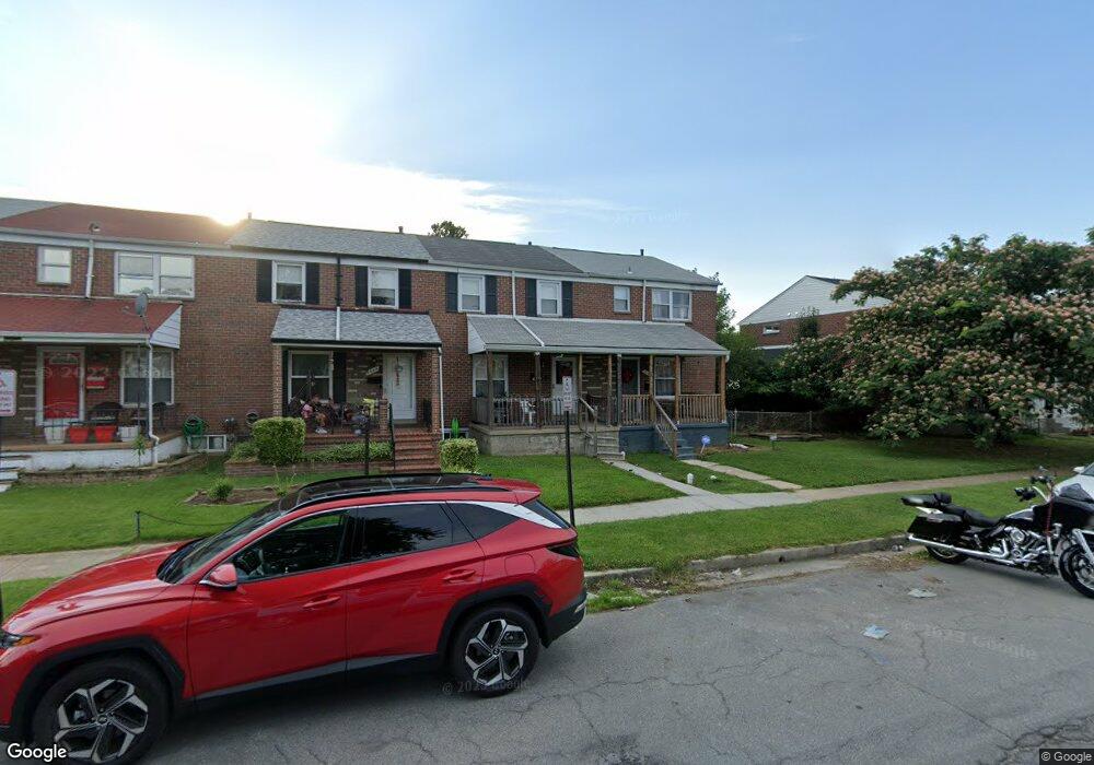 1008 Foxridge Ln, Essex, MD 21221 - photo 1