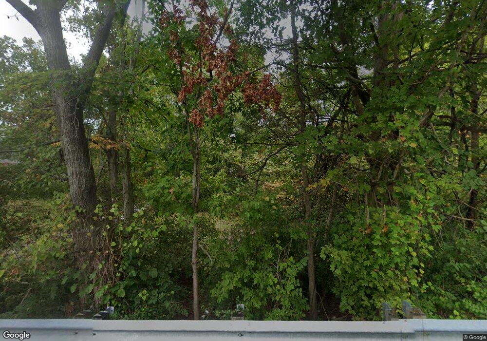 8510 Gentry Ln, Louisville, KY 40291 - photo 1