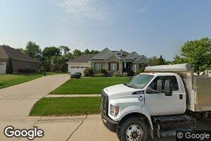 536 Chestnut Dr, Robins, IA 52328