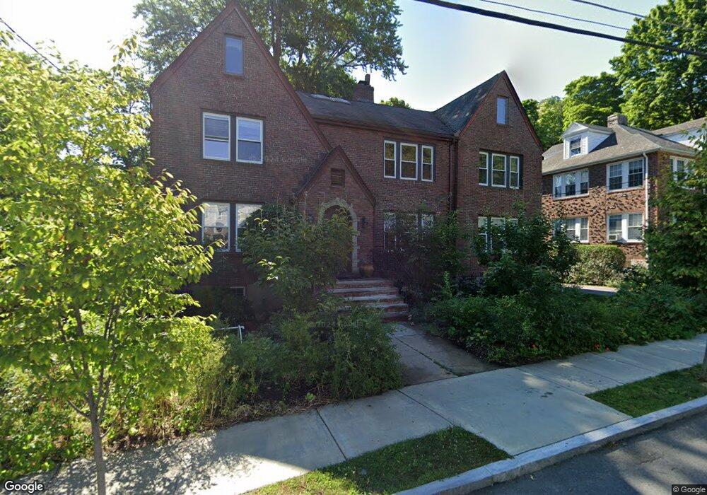 50 Crosby Rd unit 2       50, Chestnut Hill, MA 02467 - photo 1