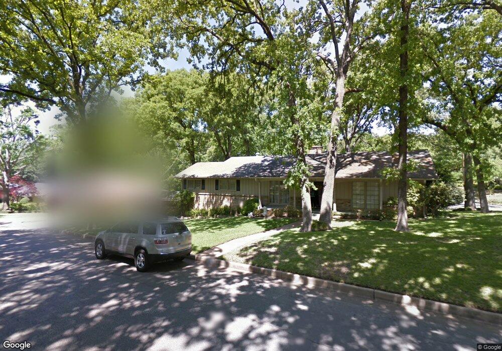 1110 1110 E Amherst Dr, Tyler, TX 75701 - photo 1