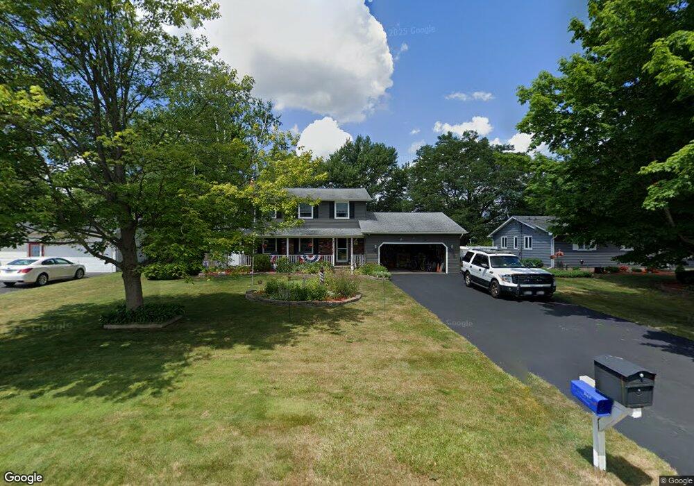 7258 Nickett Dr, North Tonawanda, NY 14120 - photo 1