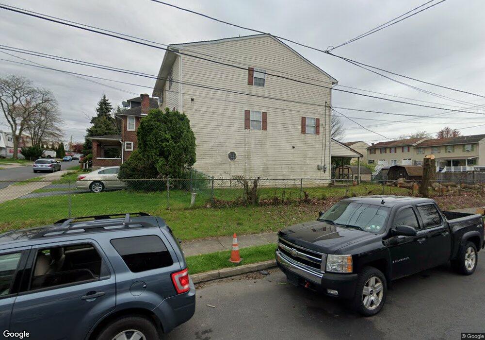 526 N Gilmore St, Allentown, PA 18109 - photo 1