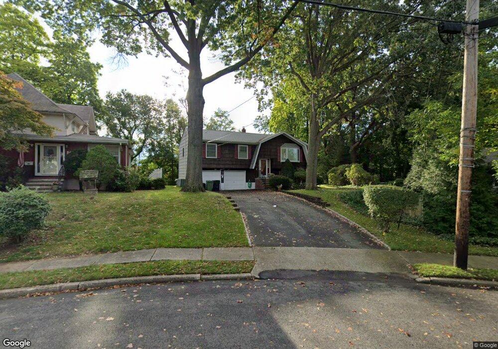 172 Lawson Place, Paramus, NJ 07652 - photo 1