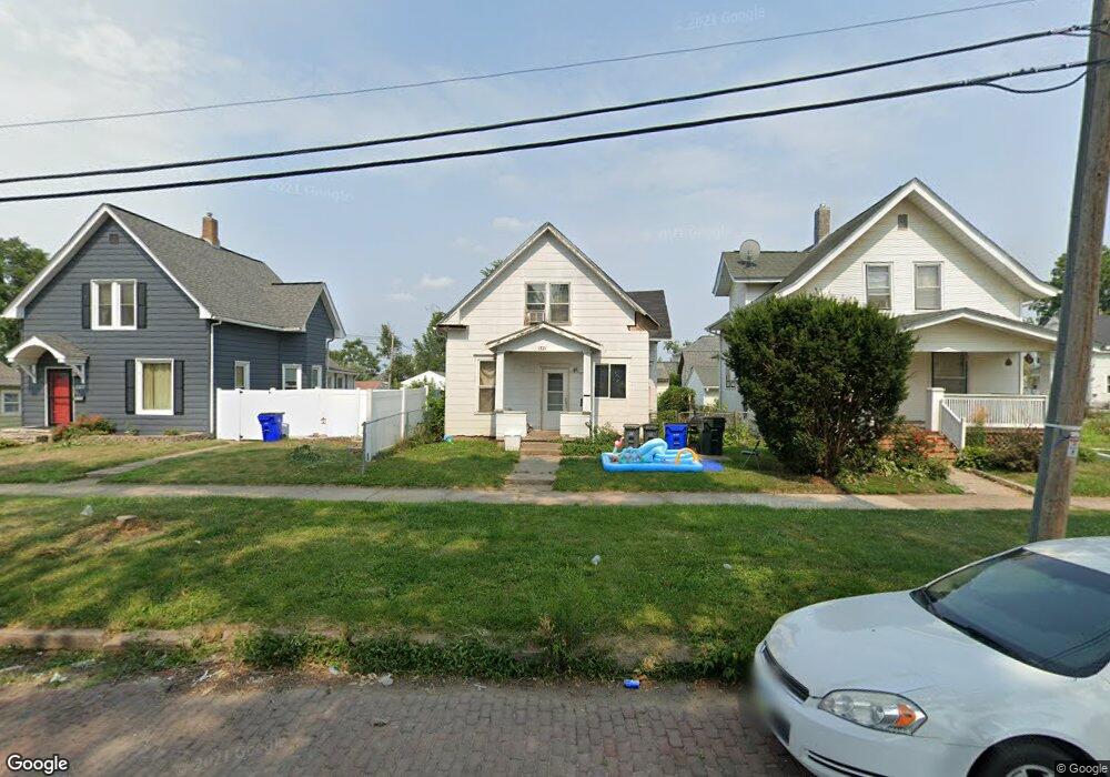 1321 1st St SW, Cedar Rapids, IA 52404 - photo 1