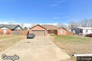 813 E Main St, Geronimo, OK 73543
