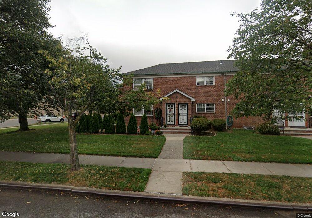 5644 Utopia Pkwy unit 1049, Fresh Meadows, NY 11365 - photo 1