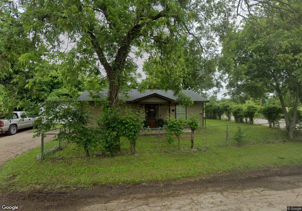 601 N Wilhite St, Cleburne, TX 76031 - photo 1