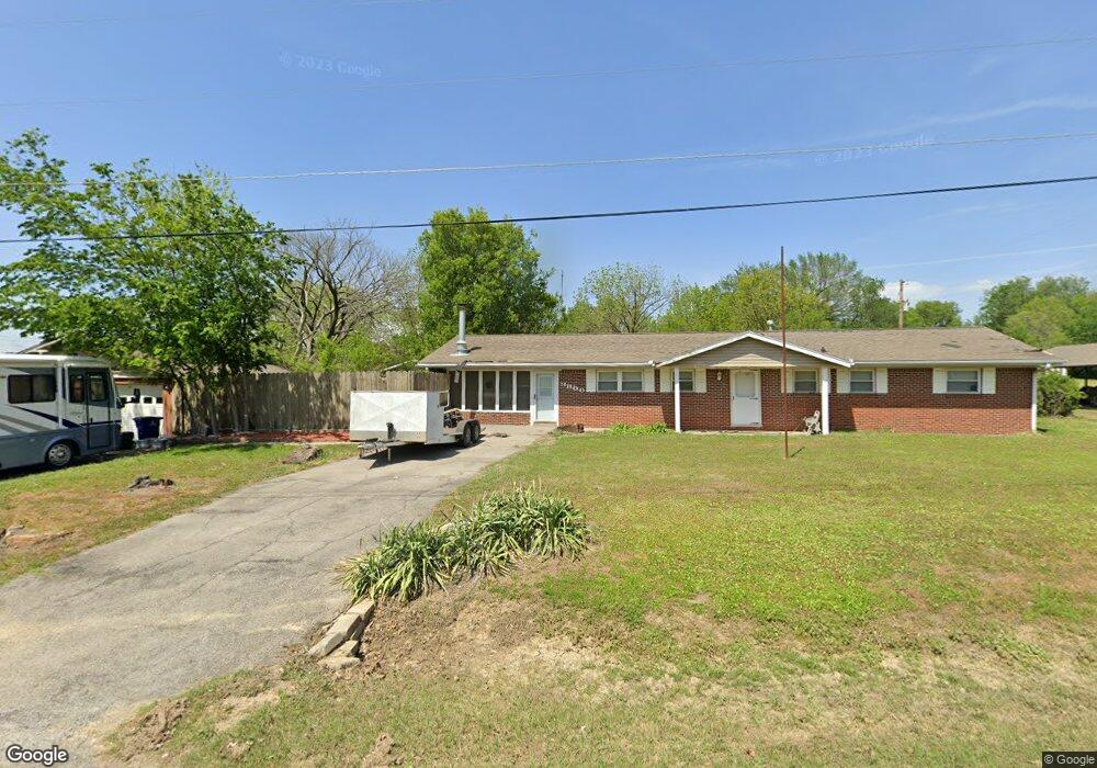 2306 SE Silver Lake Dr, Bartlesville, OK 74006 - photo 1