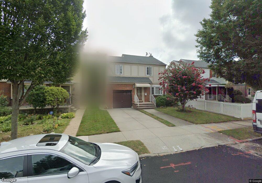 7327 192nd St, Fresh Meadows, NY 11366 - photo 1