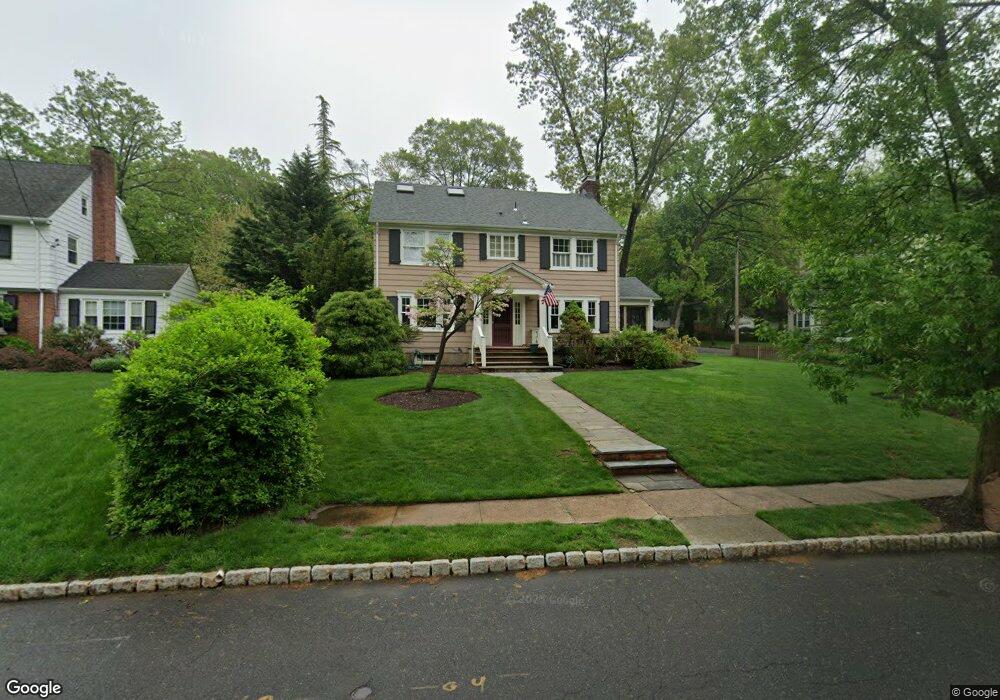 67 Oakridge Rd, Verona, NJ 07044 - photo 1