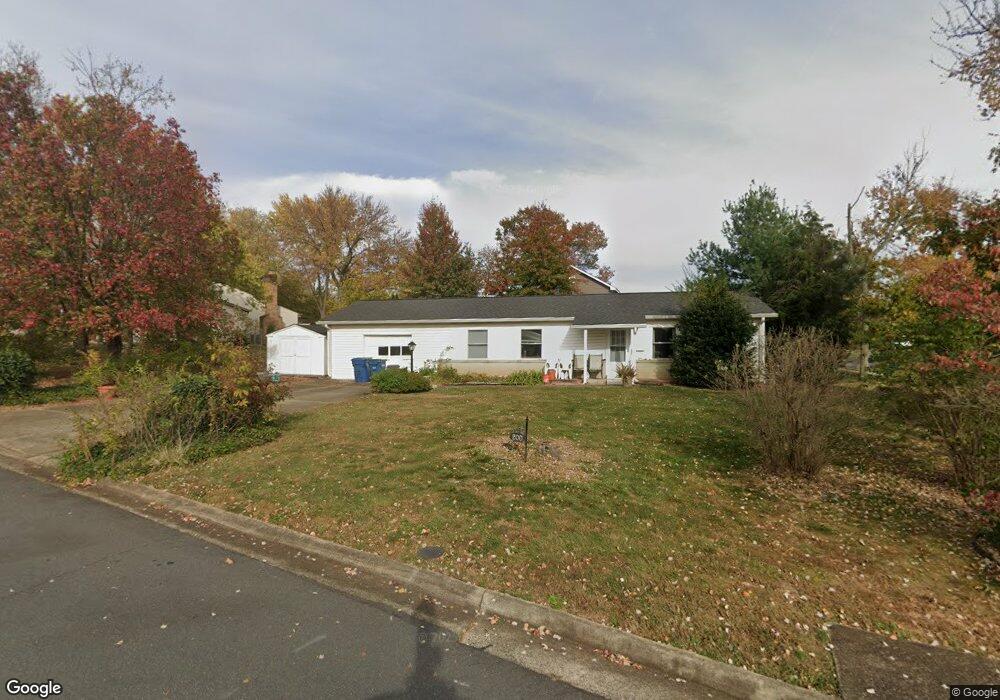 200 N Fir Ct, Sterling, VA 20164 - photo 1