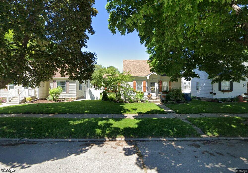 925 Byron Ave, Waterloo, IA 50702 - photo 1